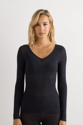 Softly Hugging V Neck Top In Lightweight Fabric